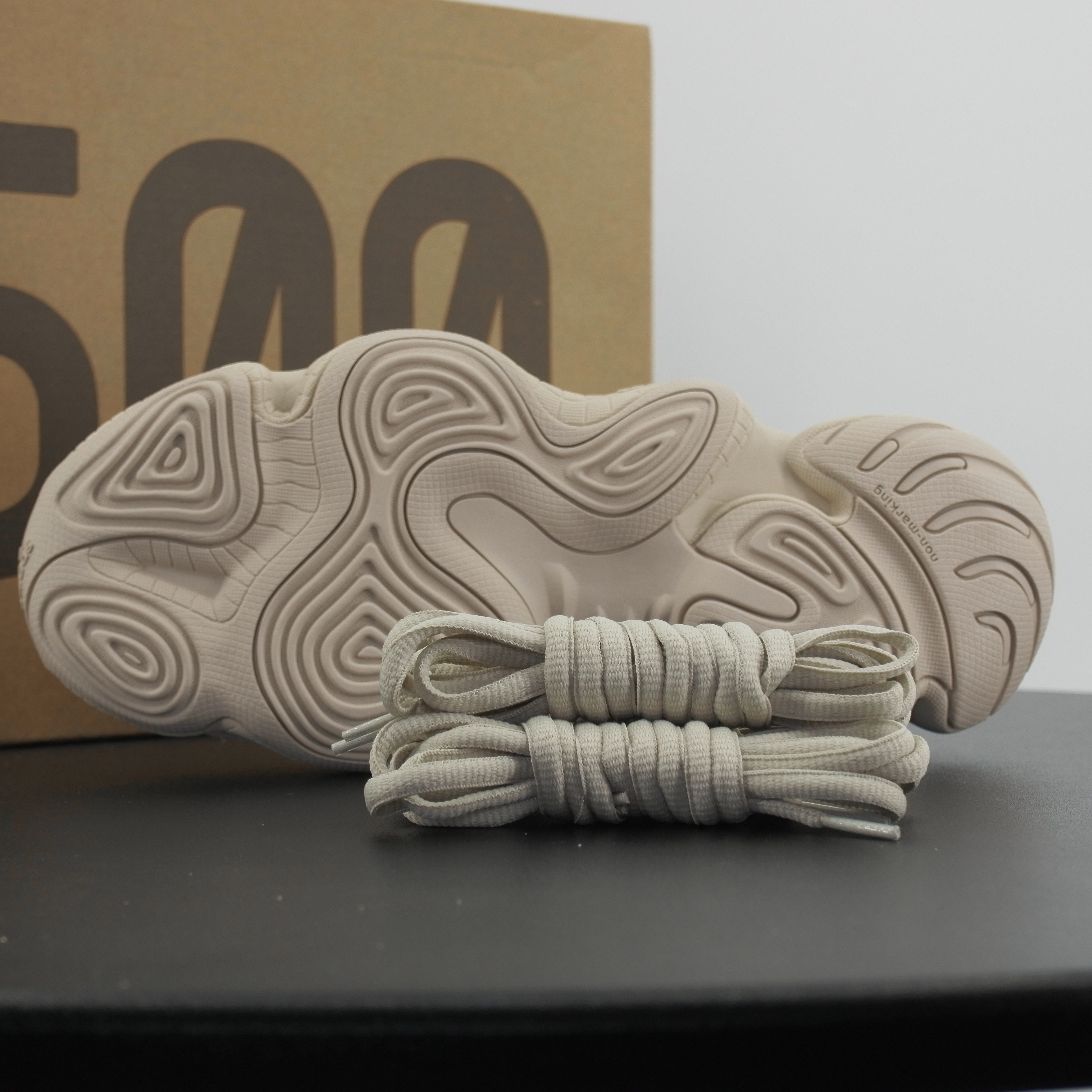 yeezy椰子灰色沙漠黄奶黄海盐炭黑专用鞋带