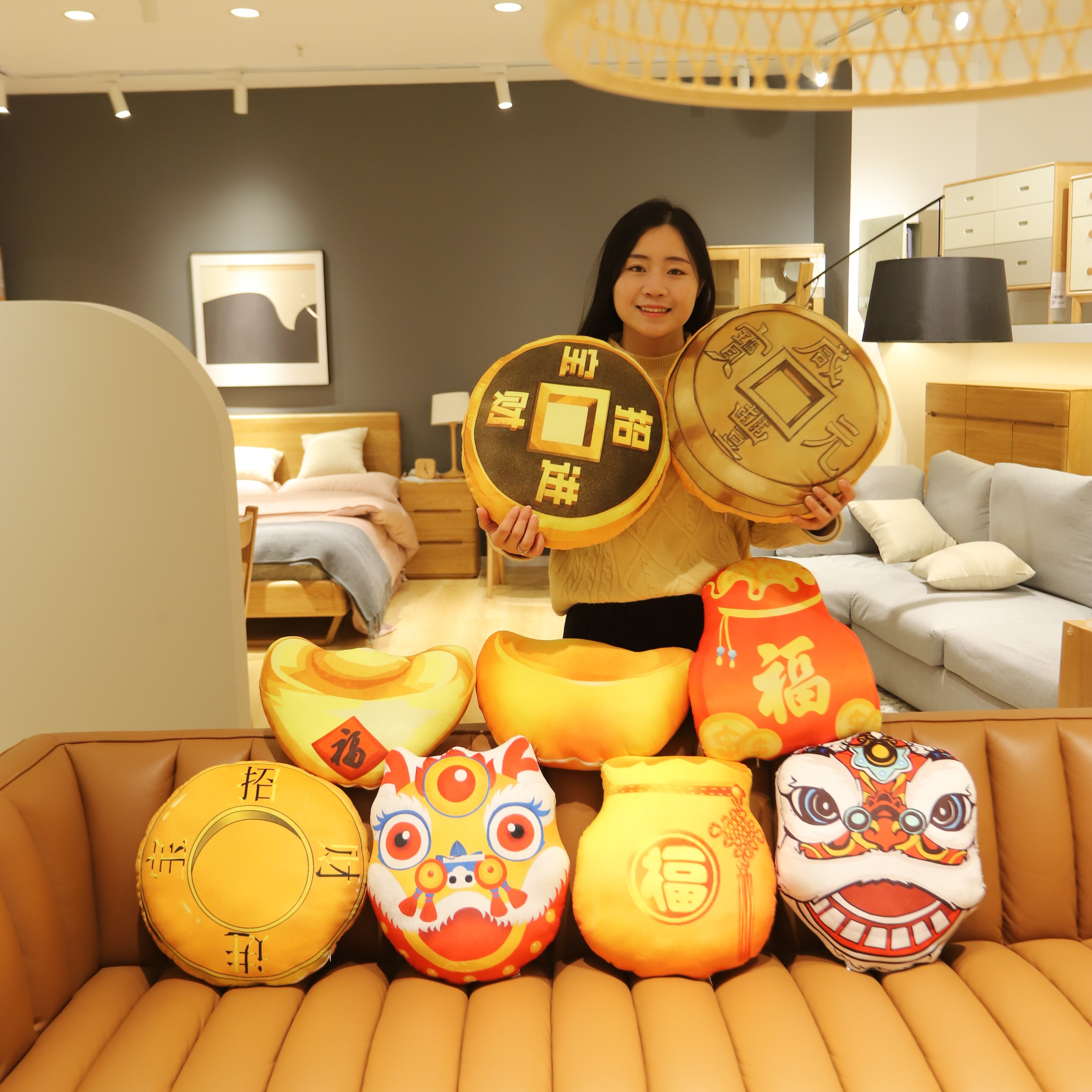 抱枕国潮开业招财财神结婚创意中式福袋招财进宝靠垫