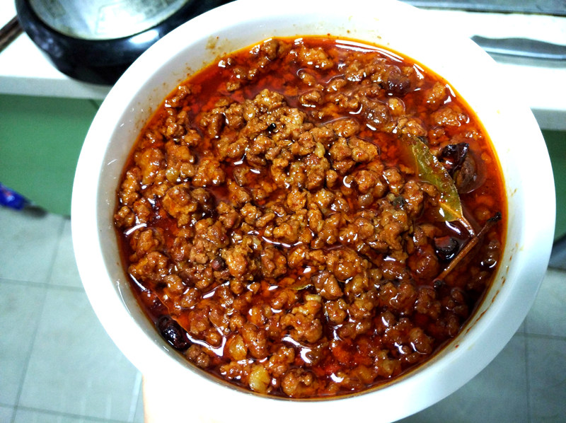 七甸永圣特级老酱辣椒酱面酱小锅米线帽子调料辣椒酱