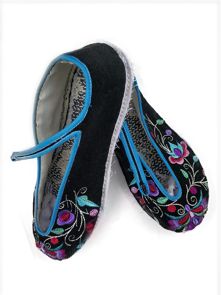 俊艺兰访2020贵州册亨少数民族布依族纯手工针刺绣女花鞋黑色平底