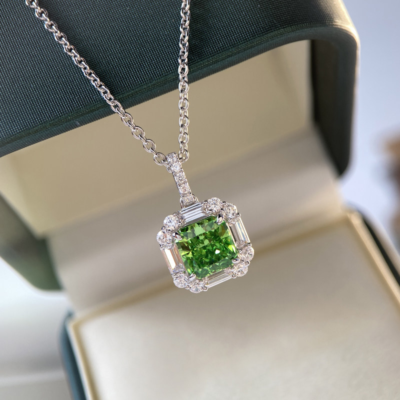 轻奢小众微镶绿钻项链女夏甜美仿真钻石锁骨项链