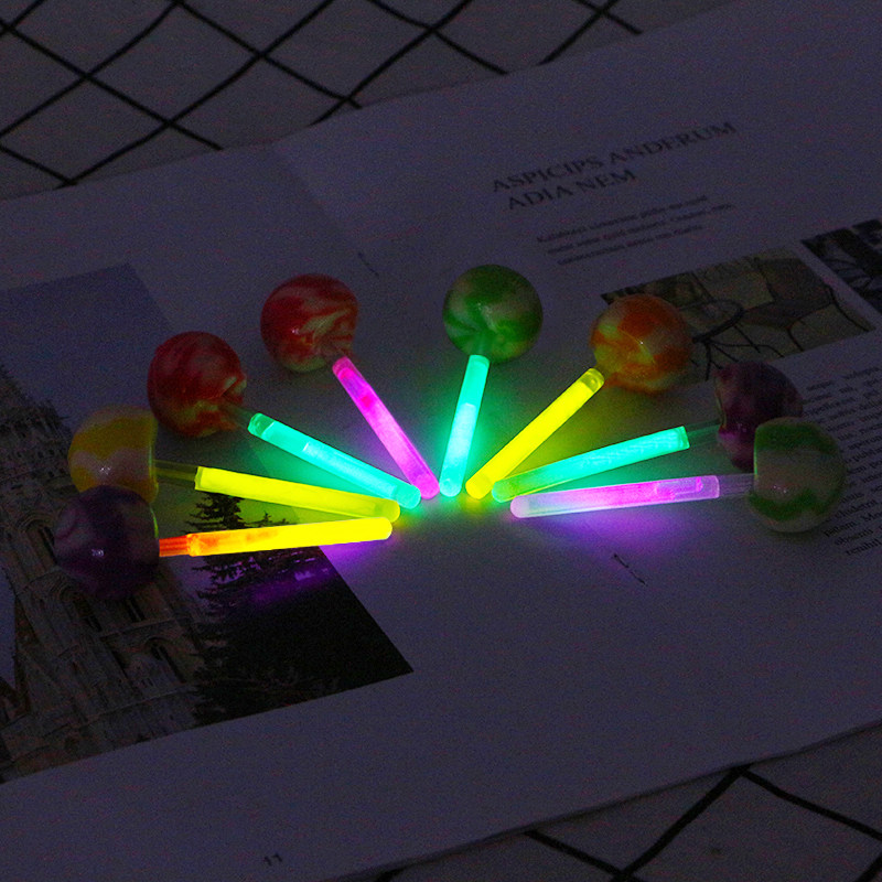 绿草香发光棒荧光棒棒糖 夜光棒糖 20支夜店酒吧水果味会发光的糖