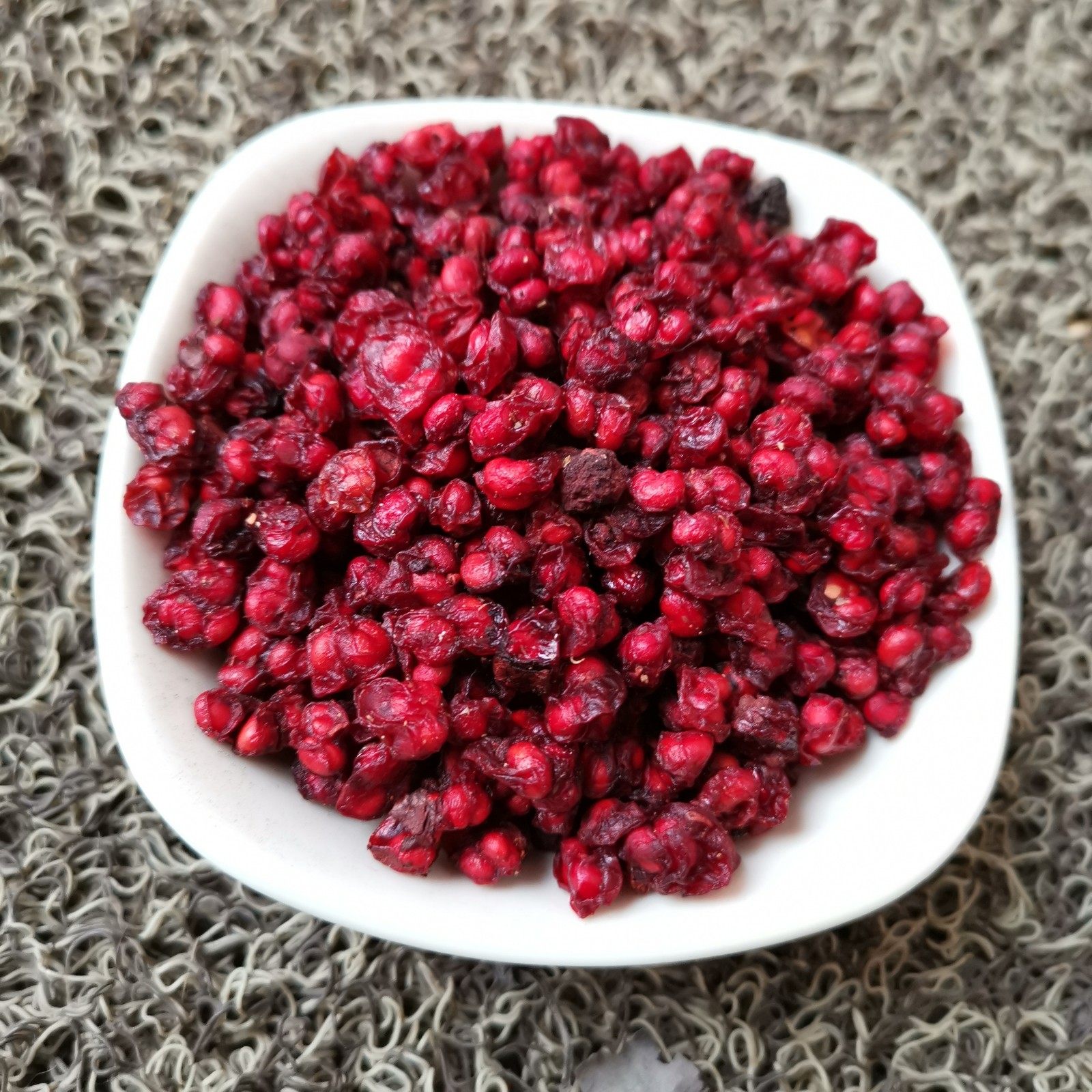 长白山五味子实物拍摄500克包邮颗粒油籽干净东北五味子