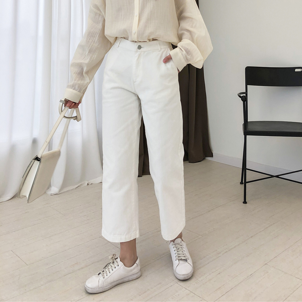 2020春装新款韩版街头宽松阔腿裤奶白色百搭牛仔裤