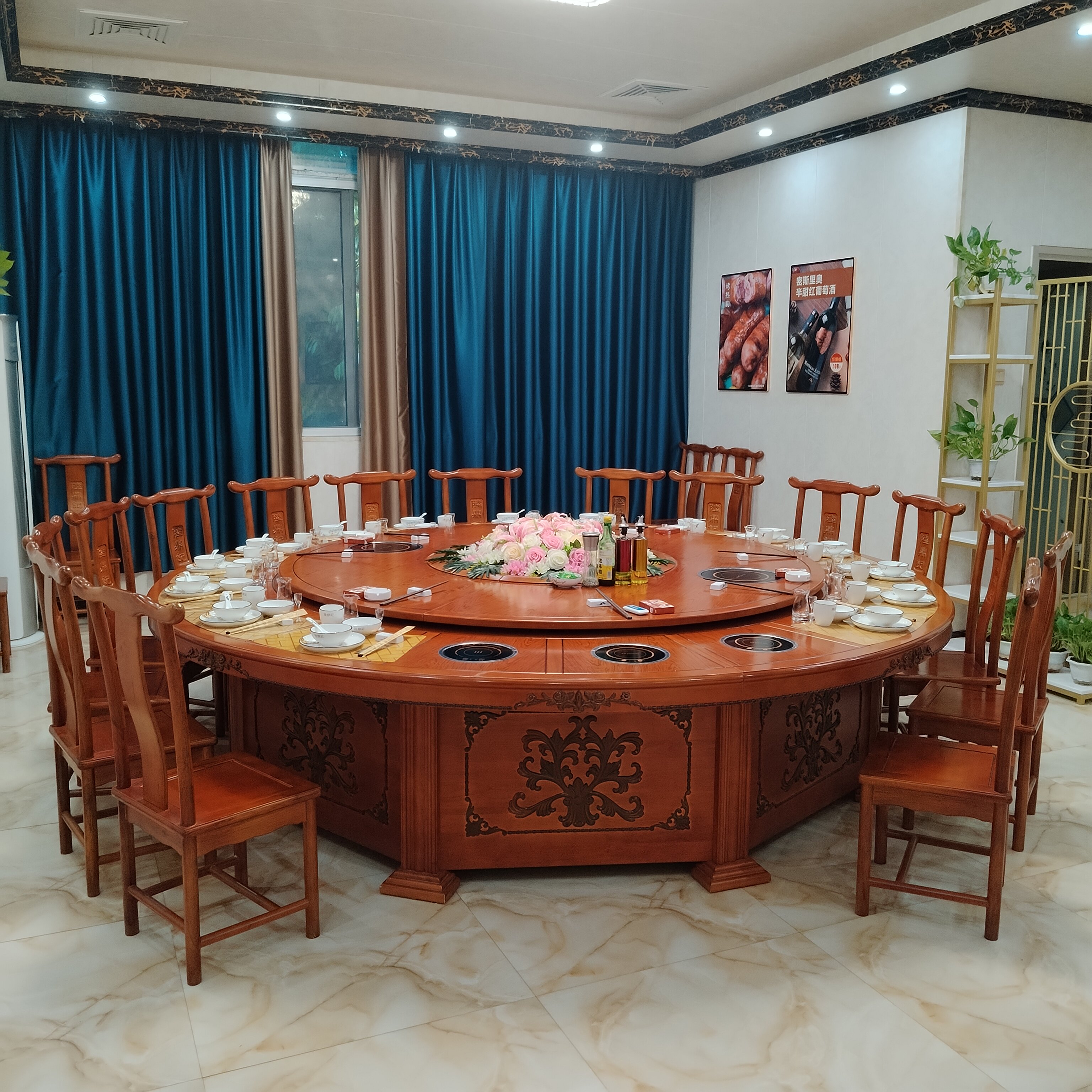 火锅餐桌电磁炉一体酒店电动大圆桌椅,打造高端用餐体验