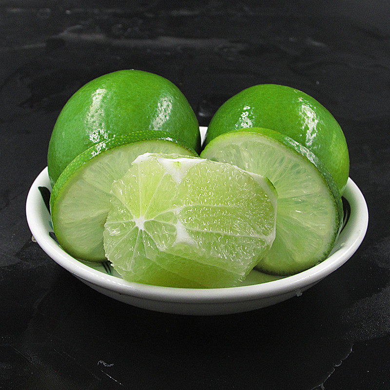 泰国无籽小青青柠檬5斤包邮新鲜薄皮多汁清香柠檬