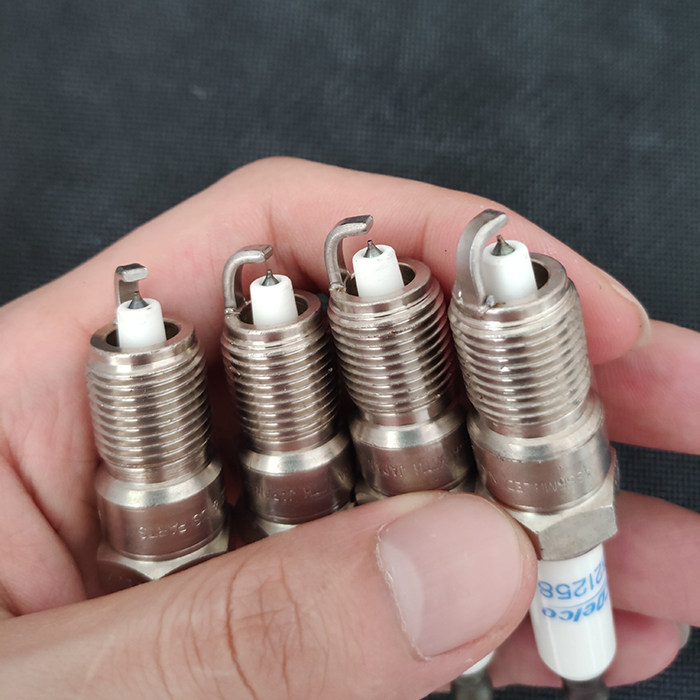 德科铱金火花塞老君君越经典福克斯蒙迪欧马自达致胜火花塞