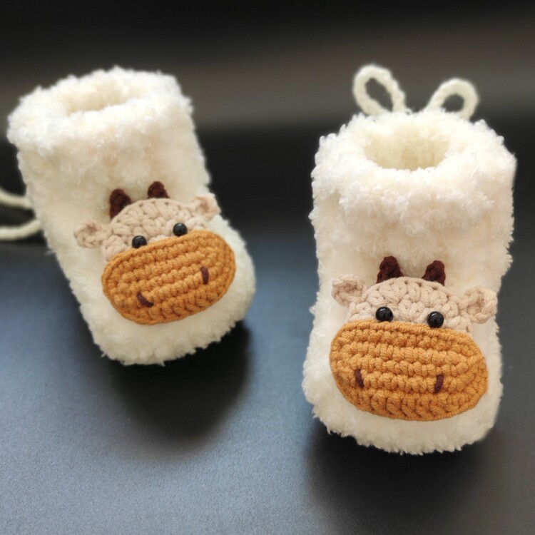 手工软底婴幼儿百天满月编织新生儿毛线宝宝小牛婴儿步前鞋