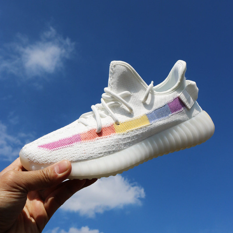 正品椰子牛鞋350v2七彩虹五光变色龙男女女真透气网面鞋