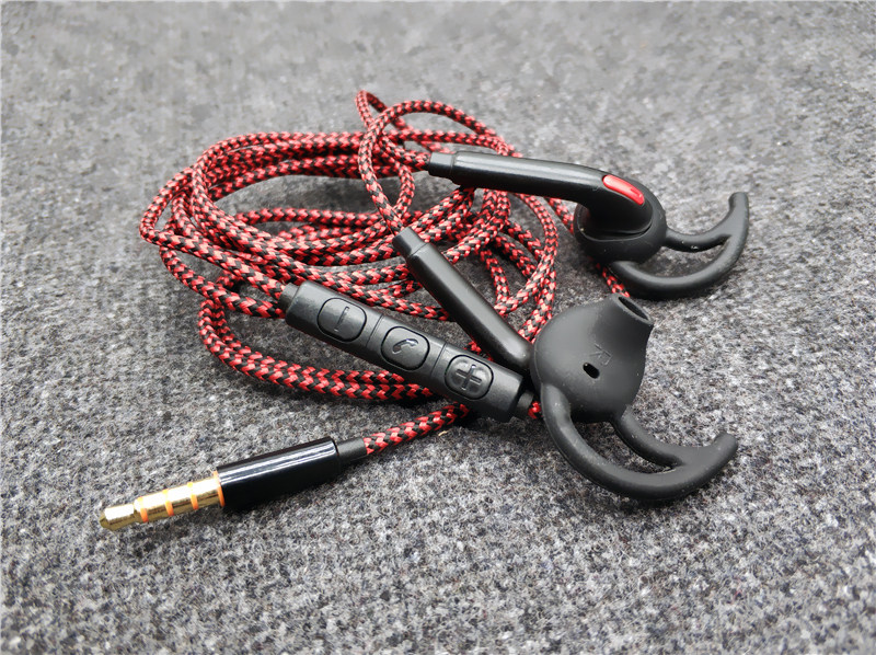 外贸订单入耳布线耳机鲨鱼鳍带麦可耳机