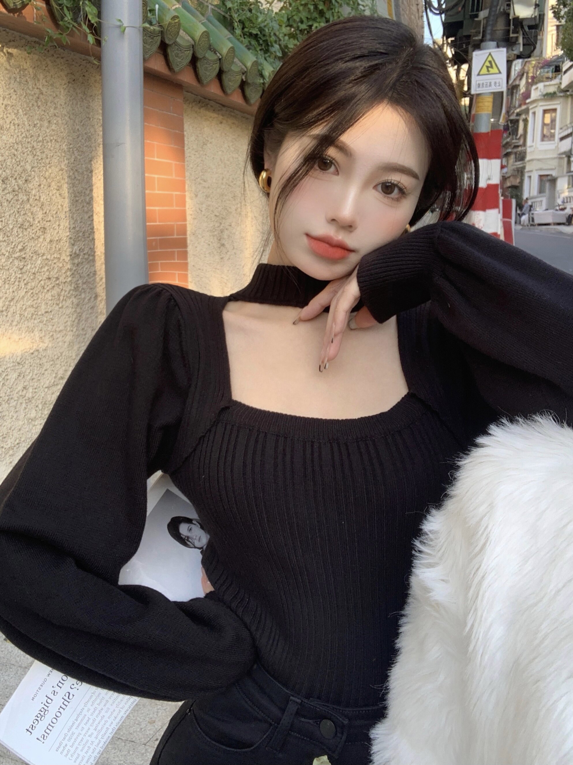 港味法式方领黑色针织衫女秋冬洋气内搭毛衣打底衫高级感短款上衣