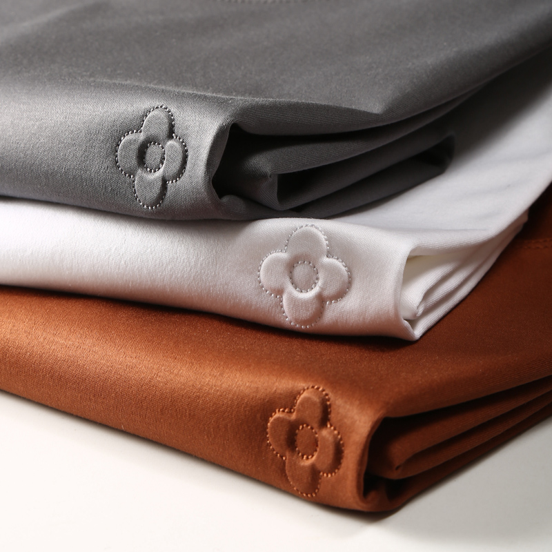 高端精品。140支长绒棉双丝光面料 简约绣花男士夏季短袖圆领T恤