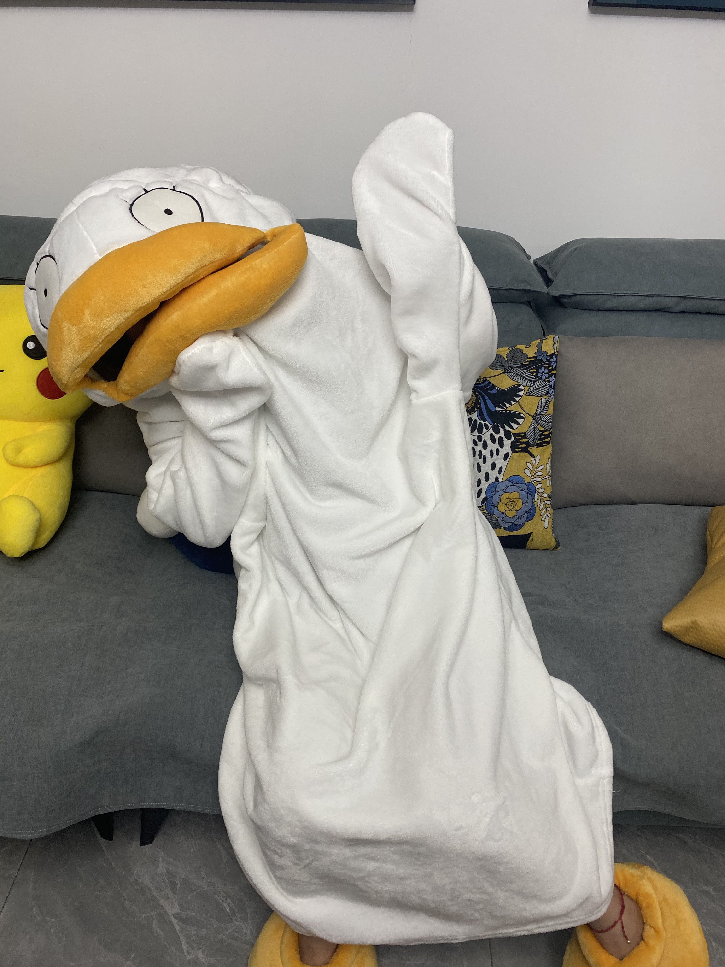 伊丽莎白鸭子睡衣2021秋冬情侣款法兰绒搞怪宽松连帽套头睡袍睡袋