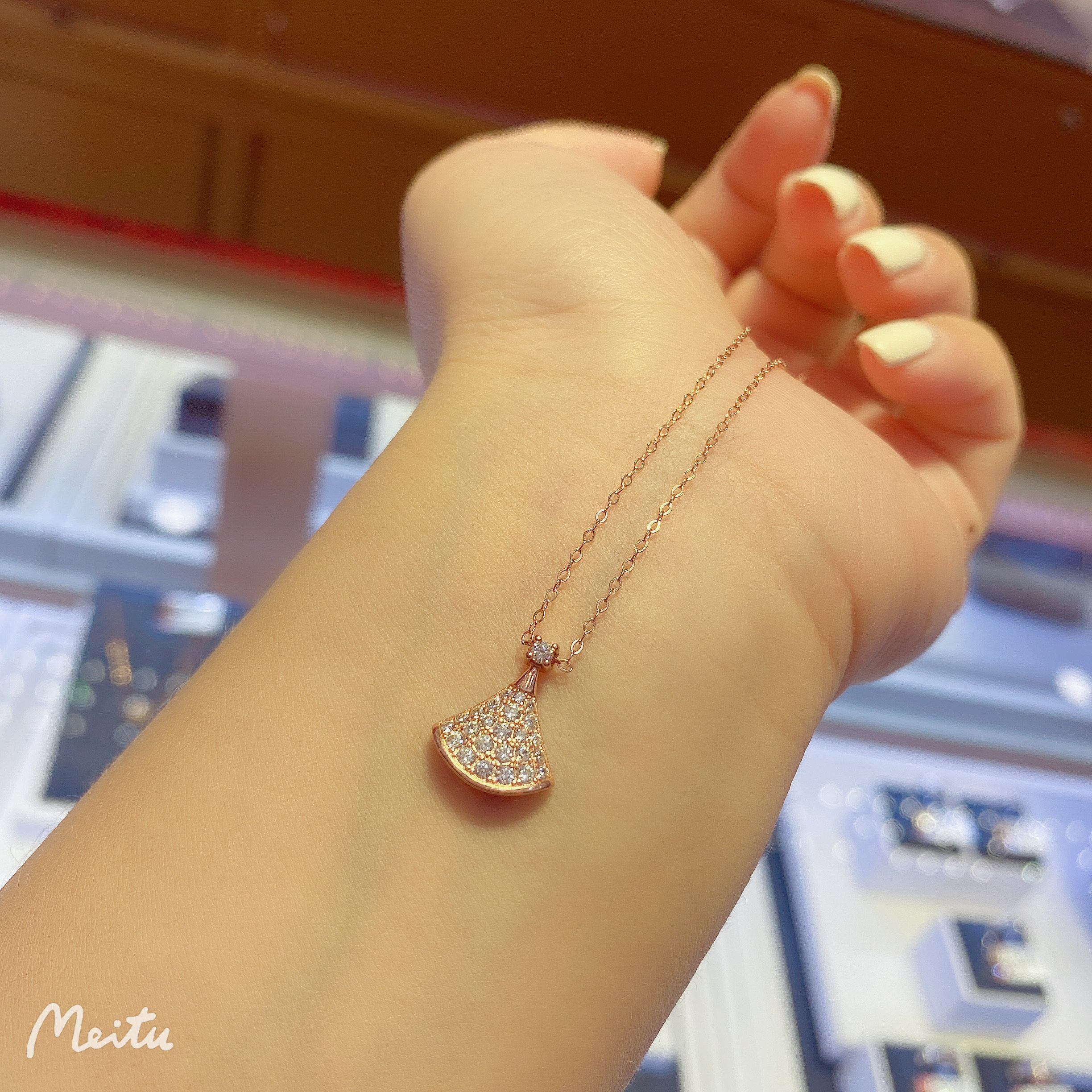 精品设计满钻s925银饰时尚项链明星同款扇形项链