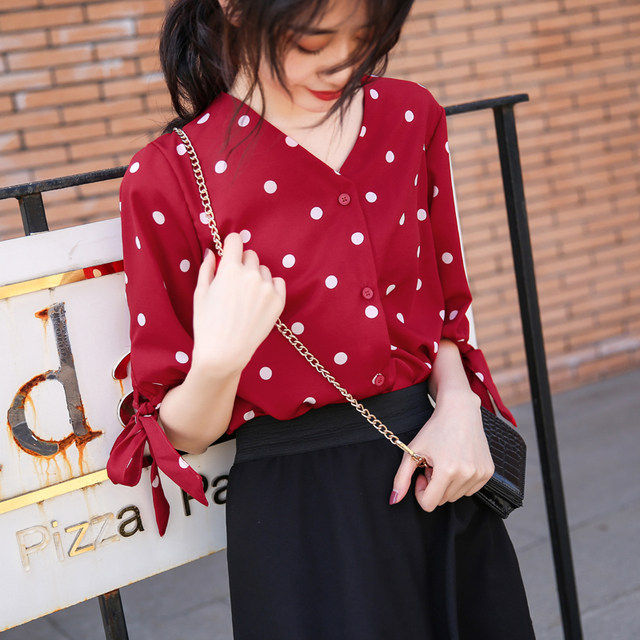 2020 new chiffon shirt women's summer ins polka dot V-neck sleeves retro western bow loose polka dot top 2020 new chiffon shirt women's summer ins polka dot V-neck sleeves retro western bow loose polka dot top