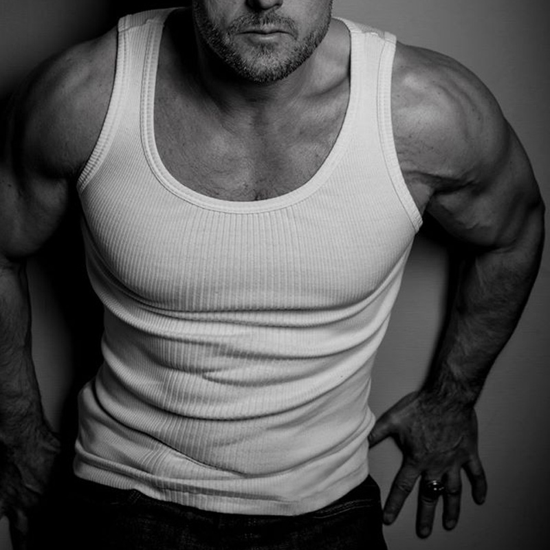 美式复古男士修身硬汉针织冰麻训练健身圆领运动打底汗衫弹性背心