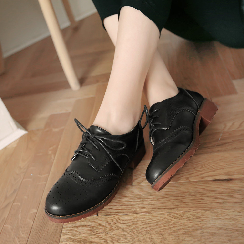 2020冬季新款英伦风复古单鞋女粗跟学生牛津鞋雕花布洛克大码女鞋