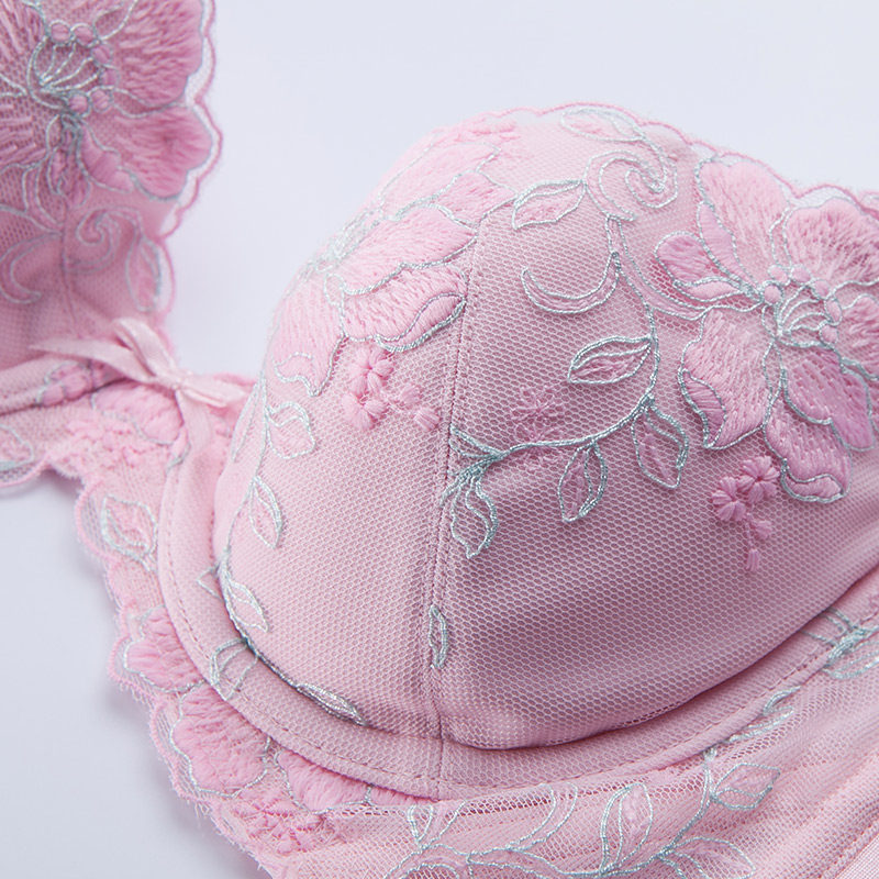 triumph/黛安芬内衣女性感蝴蝶杯有钢圈大胸上托蕾丝文胸16-7503