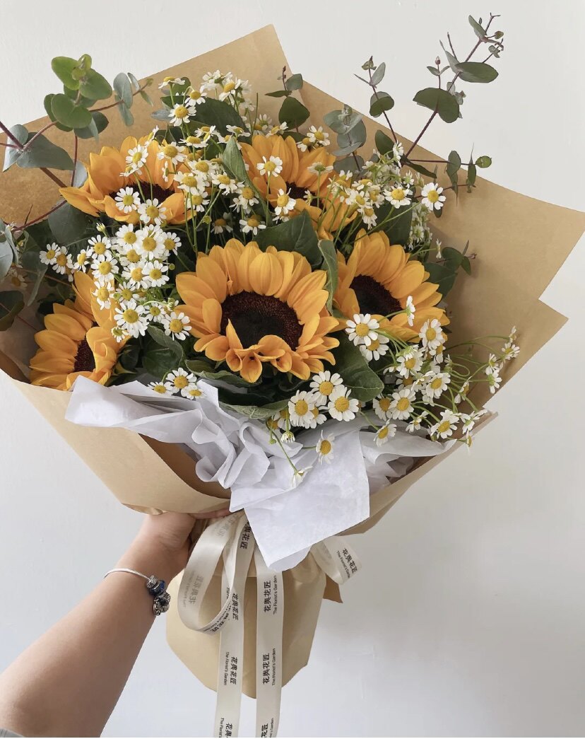 向日葵8支加洋甘菊一扎云南基地地直发包新鲜鲜花速递同城
