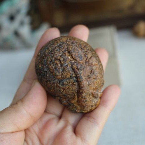 天然玉石保真和田玉河磨籽料全皮料手工雕刻项坠