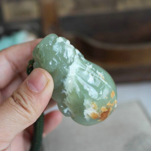 天然玉石保真和田玉河磨籽料白皮子手工雕刻手链