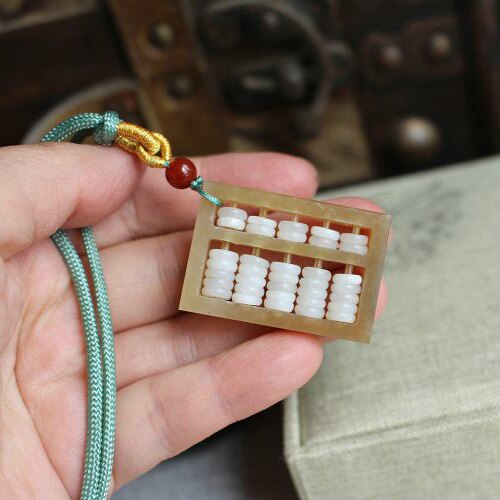 天然玉石保真和田糖料白玉手工雕刻算盘聪明伶俐项坠