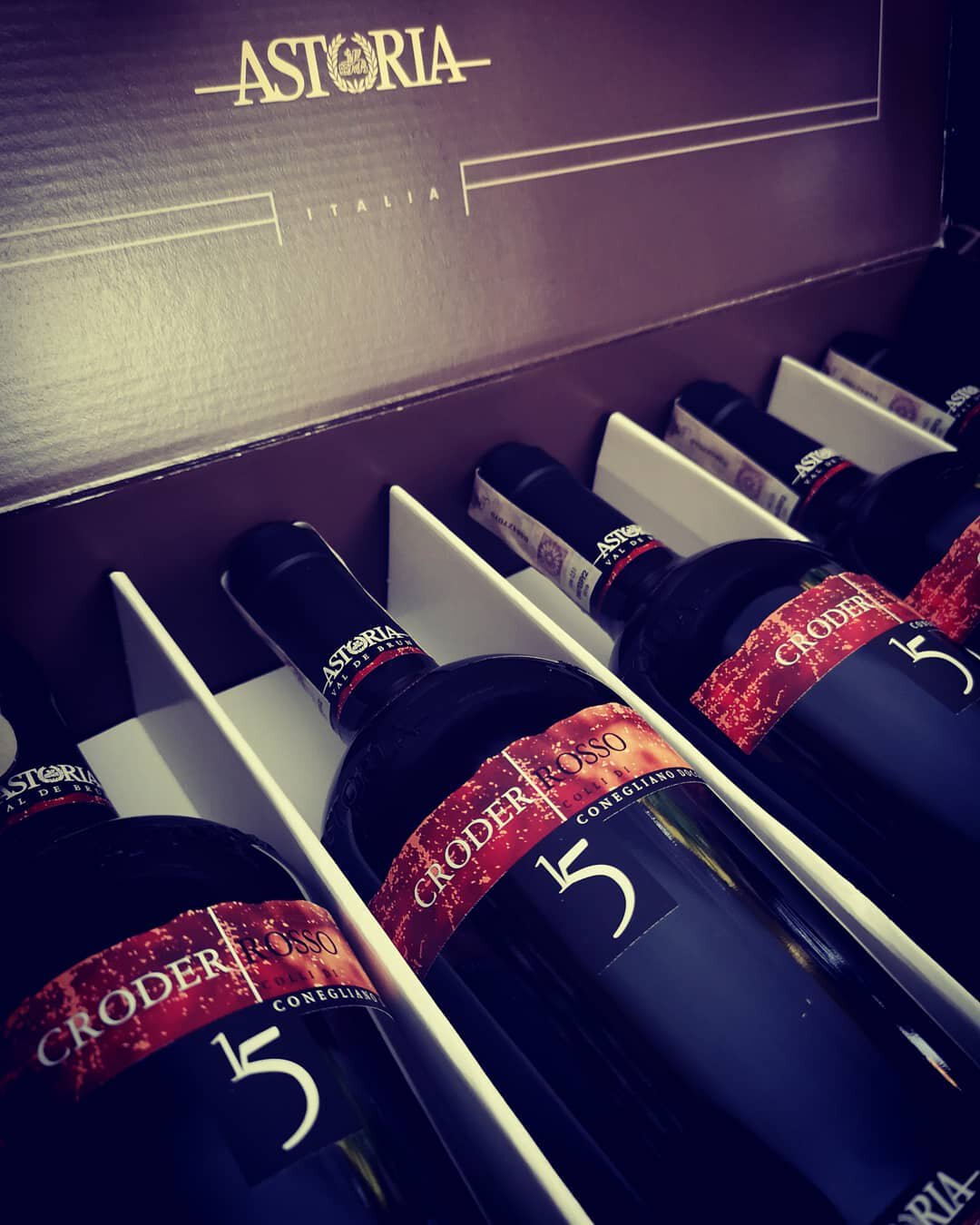 意大利爱思尼雅酒庄歌德红葡萄酒astoriacroderrosso干红静态葡萄酒