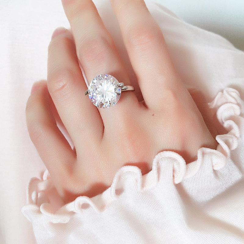 爆闪6克拉两爪超大戒指仿真钻戒新娘结婚水晶饰品戒指
