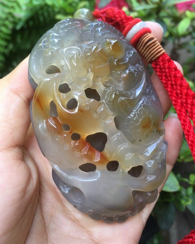 特惠巴西纯天然原色无烧俏色玛瑙玉髓手把件手摆件