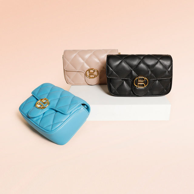 Belle / Baili box 2020 spring shopping mall with small fragrant wind rhombus chain bag female bag x4928an0 Belle / Baili box 2020 spring shopping mall with small fragrant wind rhombus chain bag female bag x4928an0