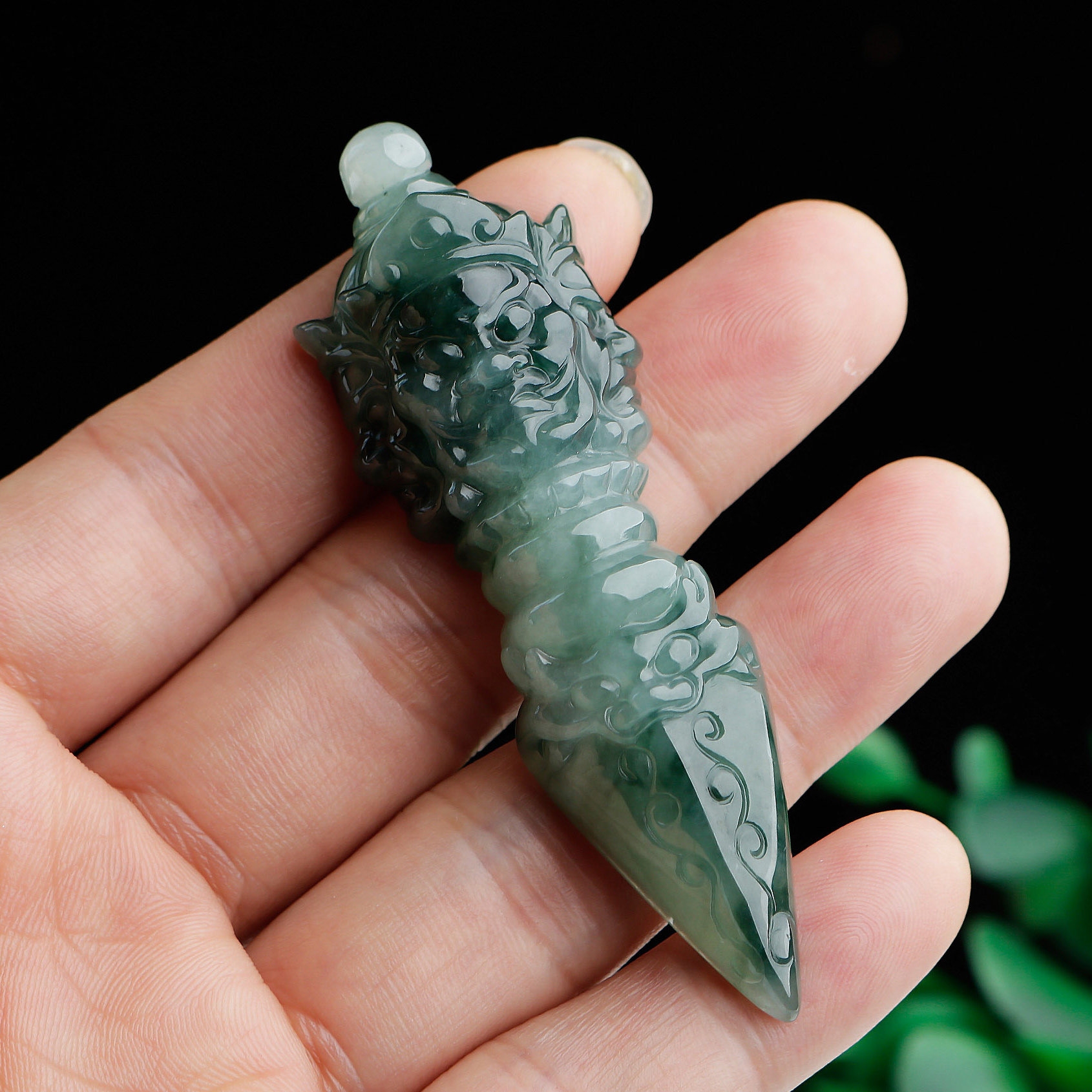 金刚老坑货透蓝冰翡翠吊坠天然缅甸玉石精雕颈饰