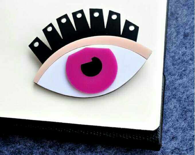 1071我是歌手羽泉同款马赛克卡通蝴蝶结胸针装饰胸针