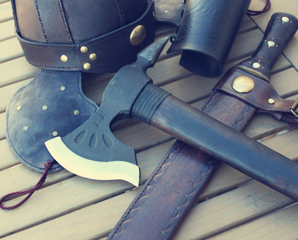 斧子俄罗斯户外野营工兵便携开山锻打工兵斧