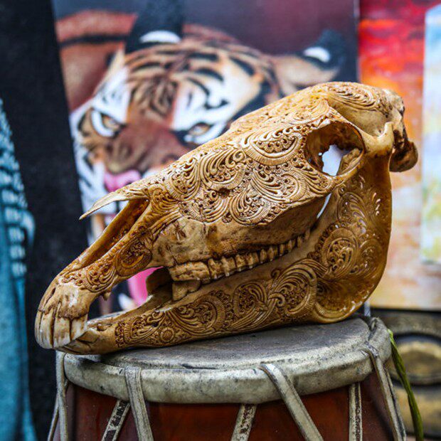 代购skull手作精美手工雕刻镂空马头骨头骨骷髅摆件