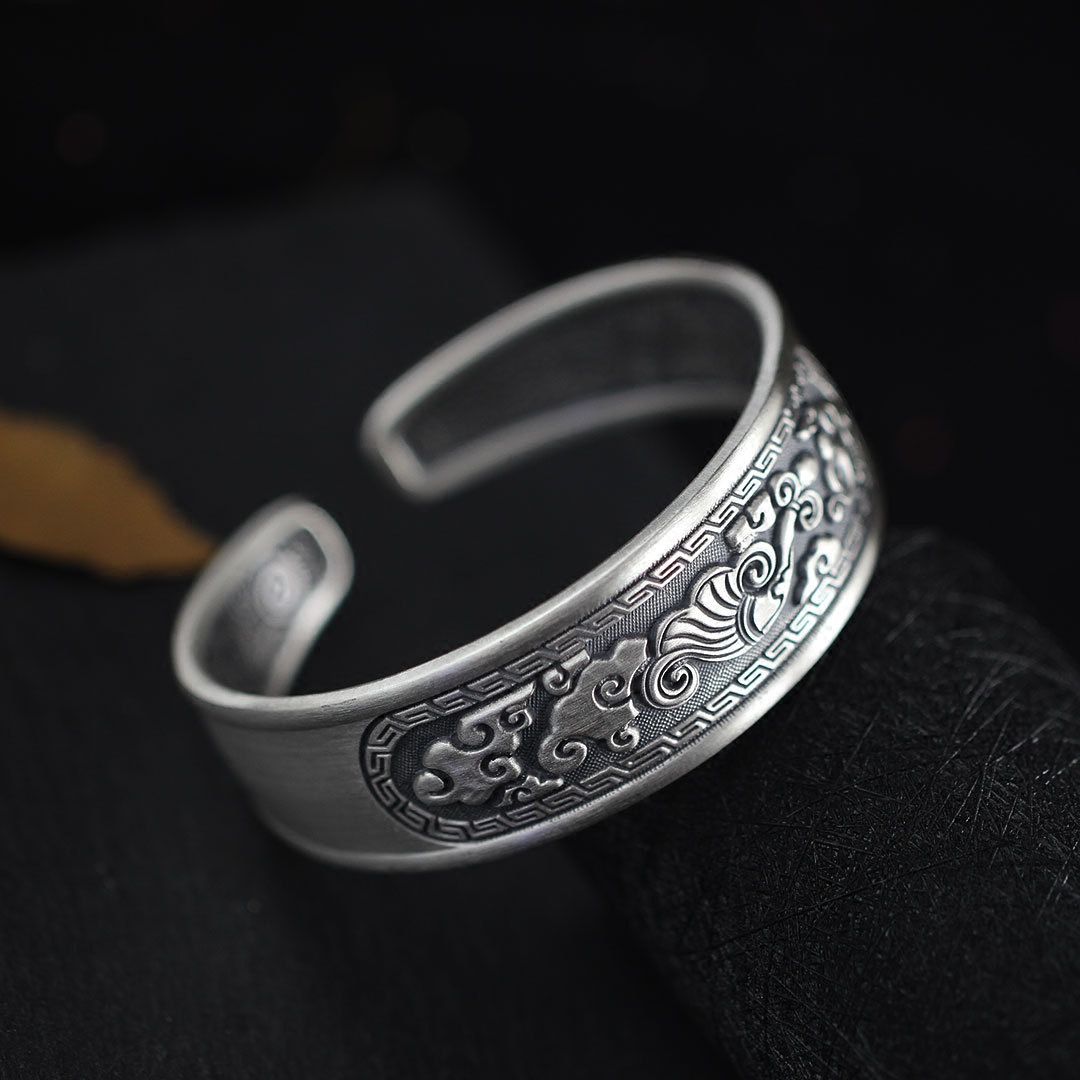s999足银复古手工錾刻雕花纹拉丝祥云高档个性女士纯银活开口手镯