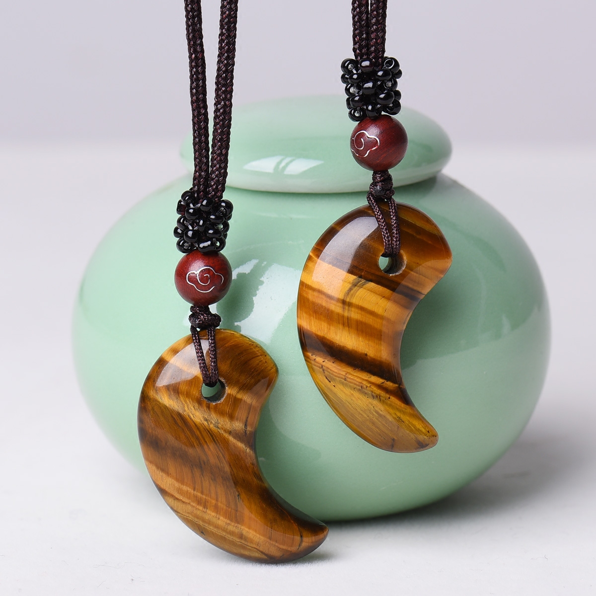 雁唐天然虎眼石勾玉吊坠男女日系挂坠项坠饰品项坠