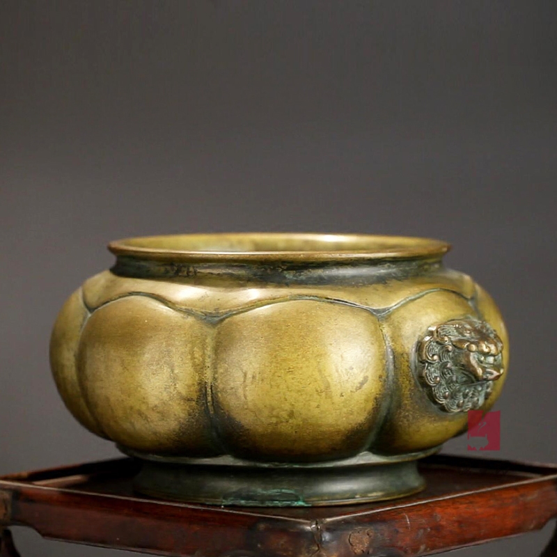 手艺江南巧生炉陈巧生狮首耳瓜棱炉宣德铜炉香炉香熏灯炉