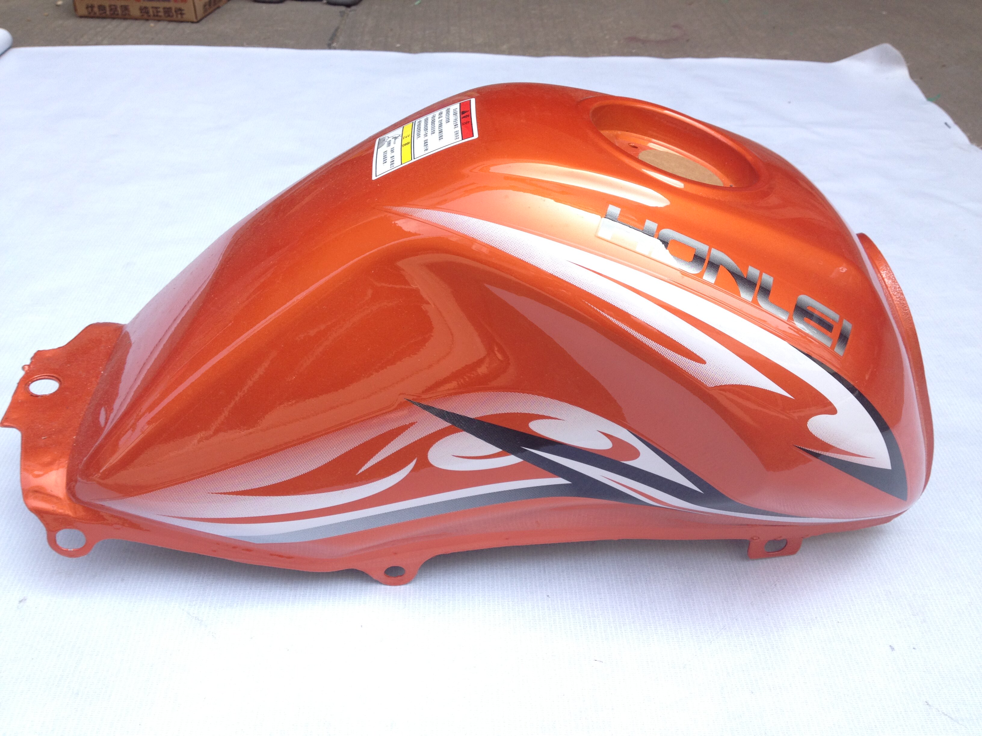 油箱适用本田锋朗国威现代豪江纵情摩托车zq1504e17253b油箱