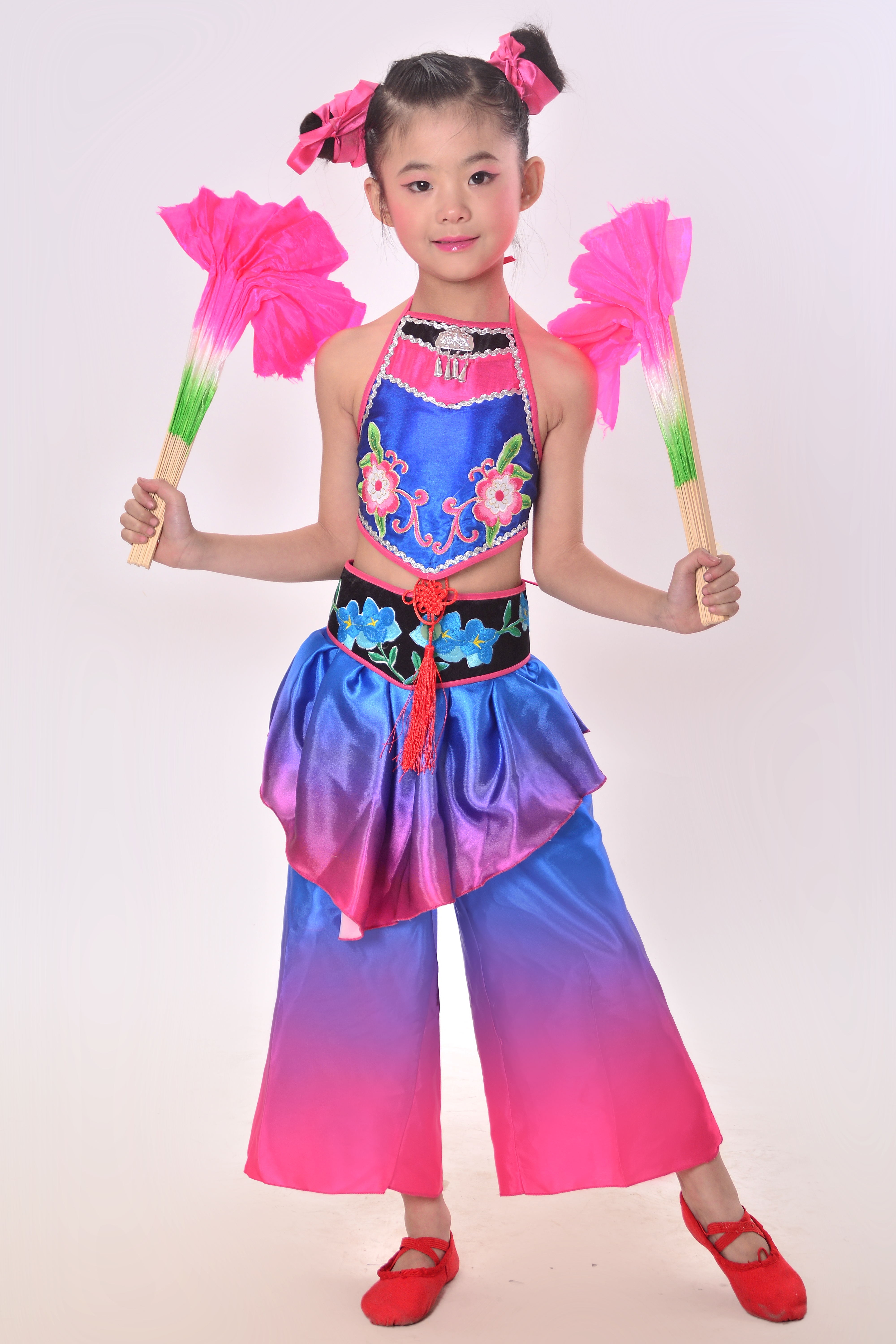 舞蹈民族桃李群舞扇花花开民族舞表演元旦儿童儿童演出服
