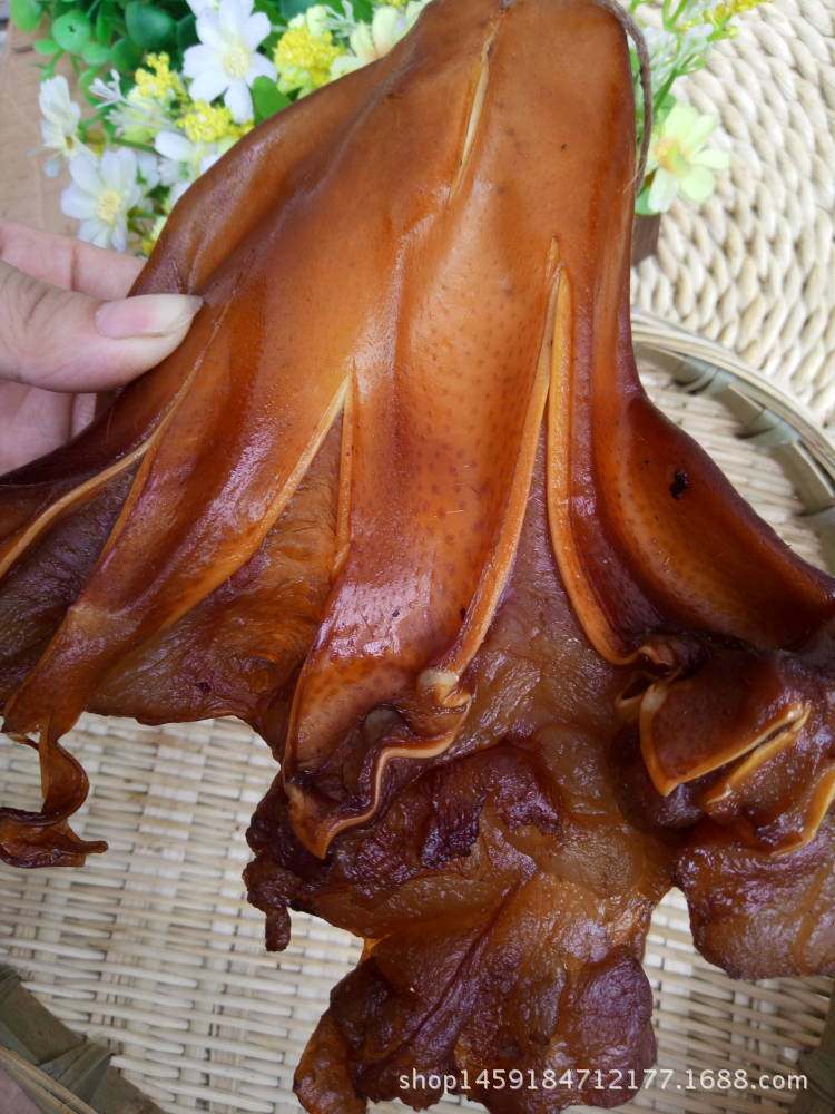 耳朵腊猪猪耳湖南特产古法熏制烟熏腊味500g肠衣
