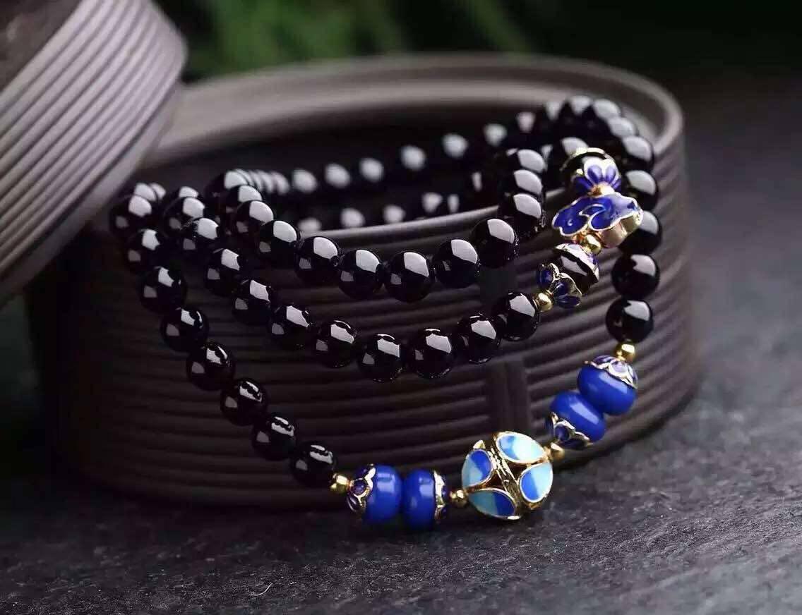 天然乌鸦血石手链女款压小人防不顺因素小人手链