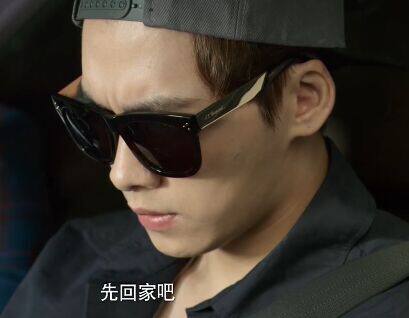 盗墓笔记吴邪李易峰同墨镜小辣椒黑客帝国李晨井柏然太阳太阳眼镜