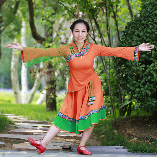 红草莞儿广场舞服 《阿妈佛心上的一朵莲》藏族蒙族跳舞服装新款