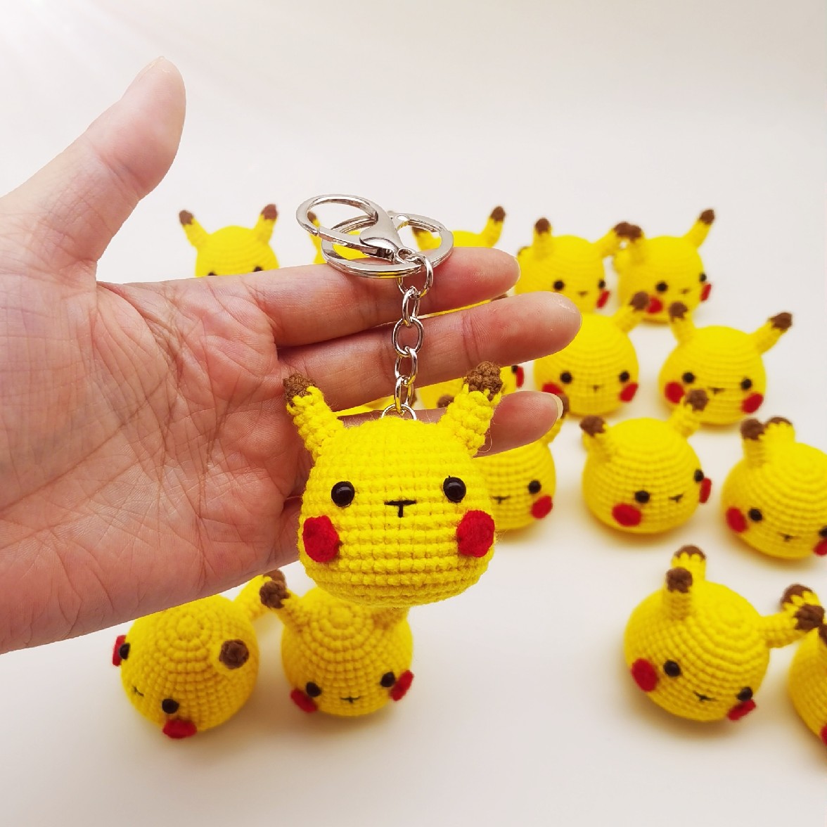 编织丁小妹小妹手工毛线皮卡丘玩偶挂件钥匙扣成品钥匙扣