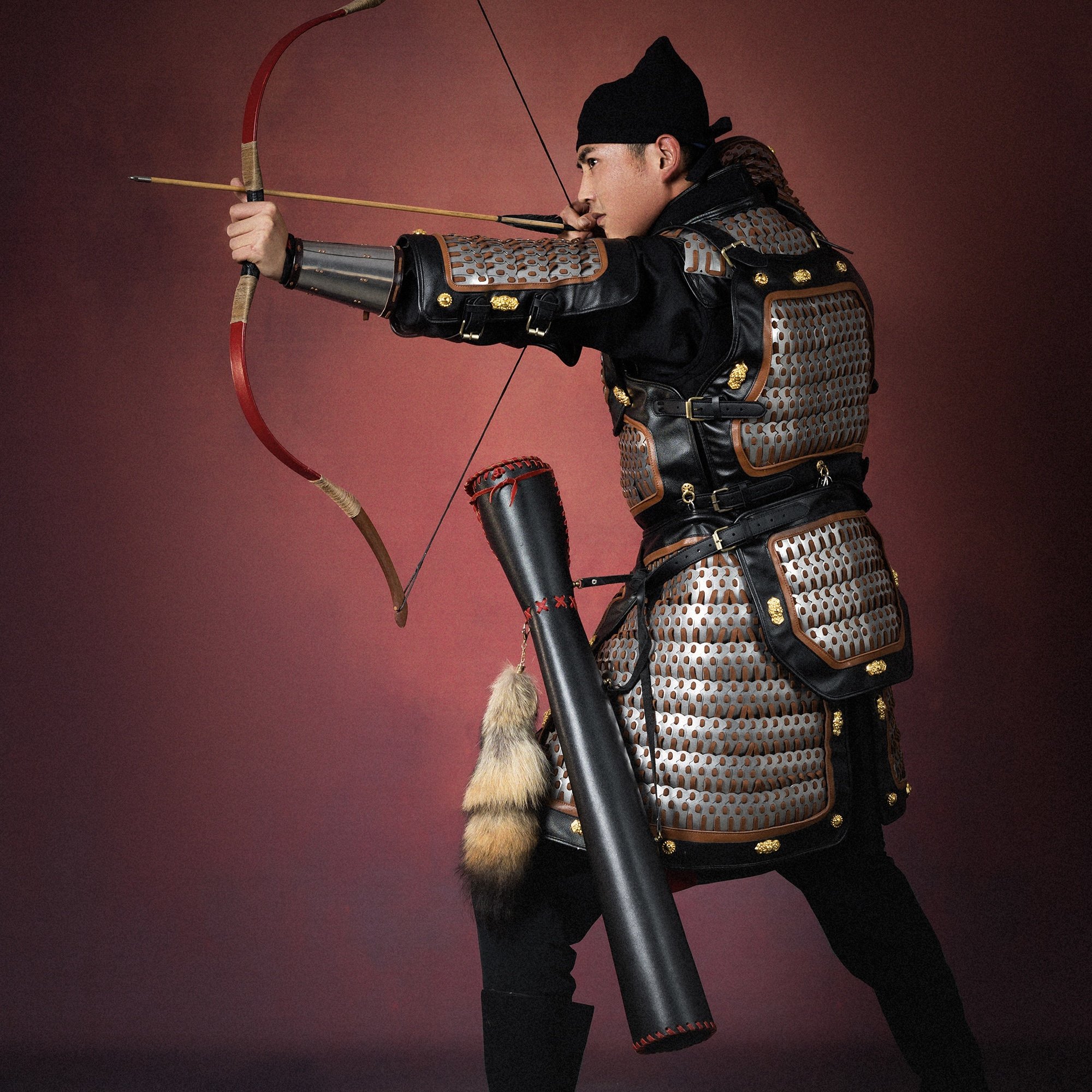 缀甲亮银龟背乌锤盔甲