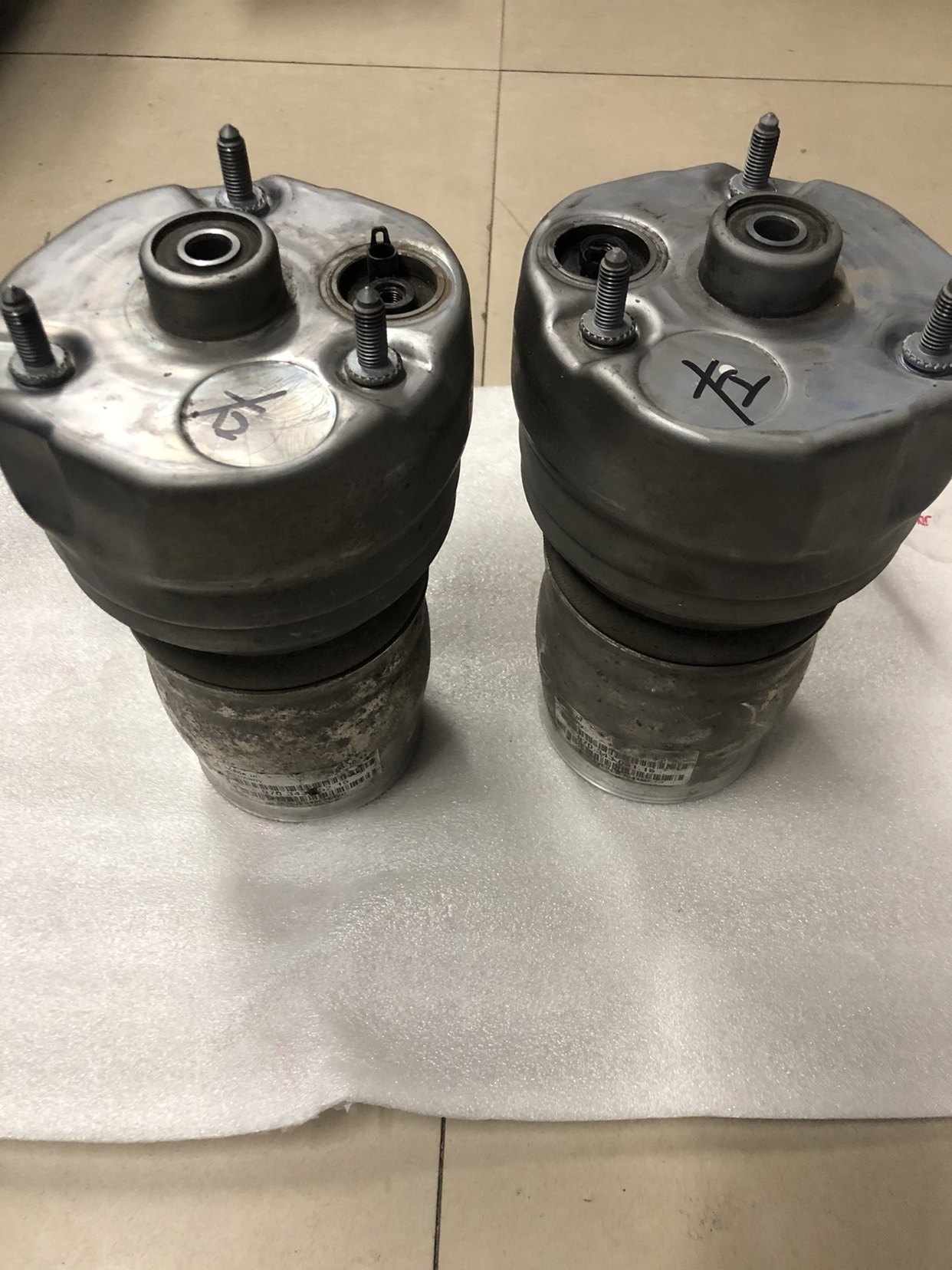 保时捷帕拉梅拉减震器汽包970343051155215老款panamera左右其他