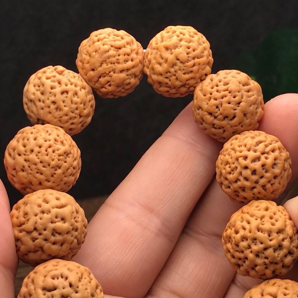 精选密纹满肉佛螺菩提子佛罗大金刚菩提蜂窝男士手串