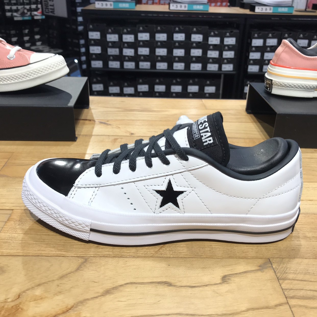 匡威新款onestar黑白阴阳皮质拼接撞色低帮运动休闲鞋