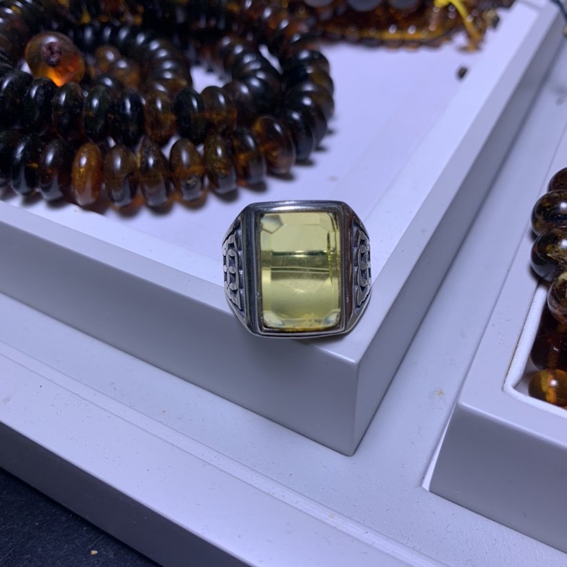 抚顺天然琥珀净水稀有珀种明珀方块大气上档次戒指