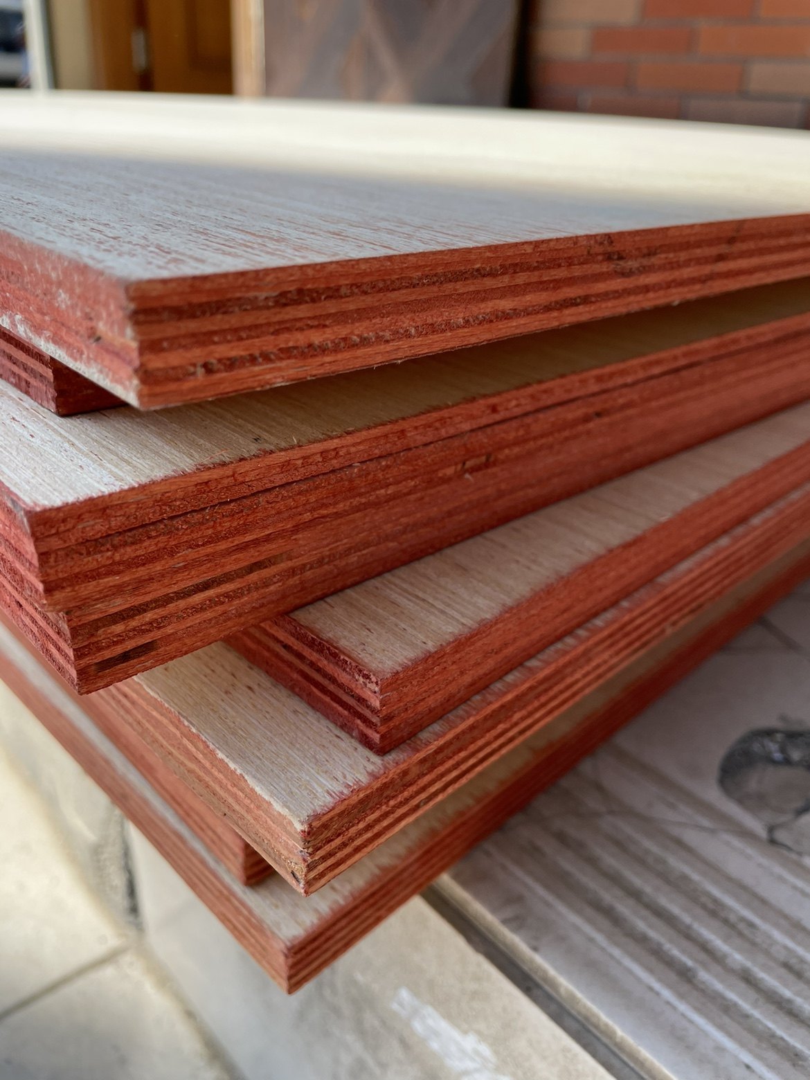 阻燃鹏鸿多层复合板胶合板商场办公楼装修用板b1胶合板